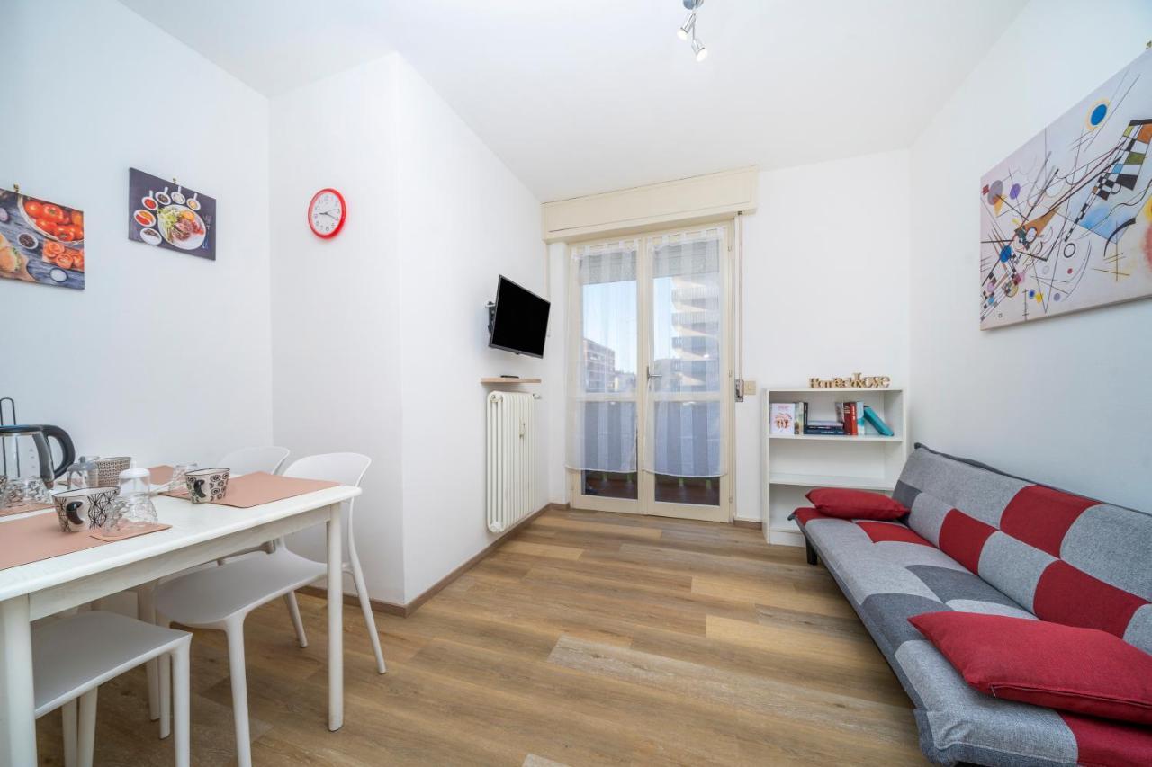 Ferienwohnung Zia Dina Apt - With Balcony Pasian di Prato Exterior foto